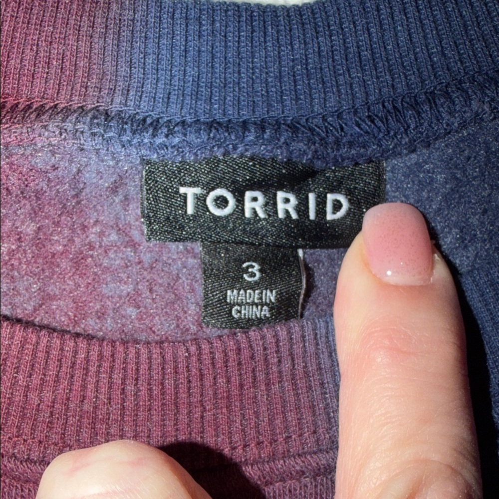 torrid Tie-Dye Sweatshirt in Navy & Burgundy with White Text - Picture 3 of 6